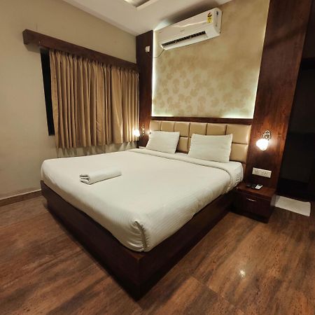 Al Noor Palace Bangalore Exteriör bild